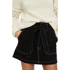 TOPSHOP BLACK DENIM SKIRT W/WHITE STITCHING